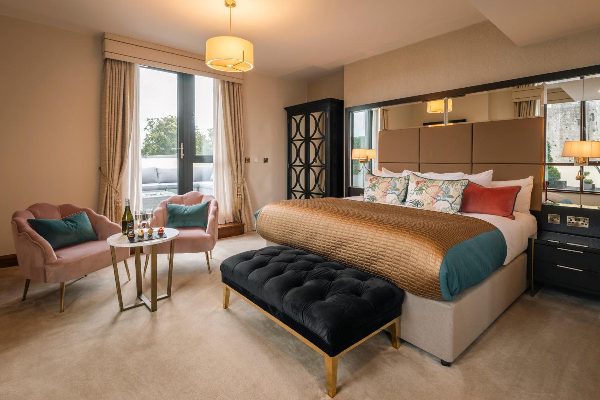 Trim Castle Hotel Екстериор снимка