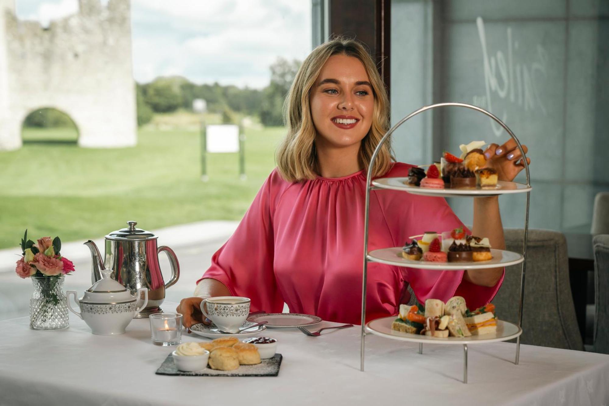 Trim Castle Hotel Екстериор снимка