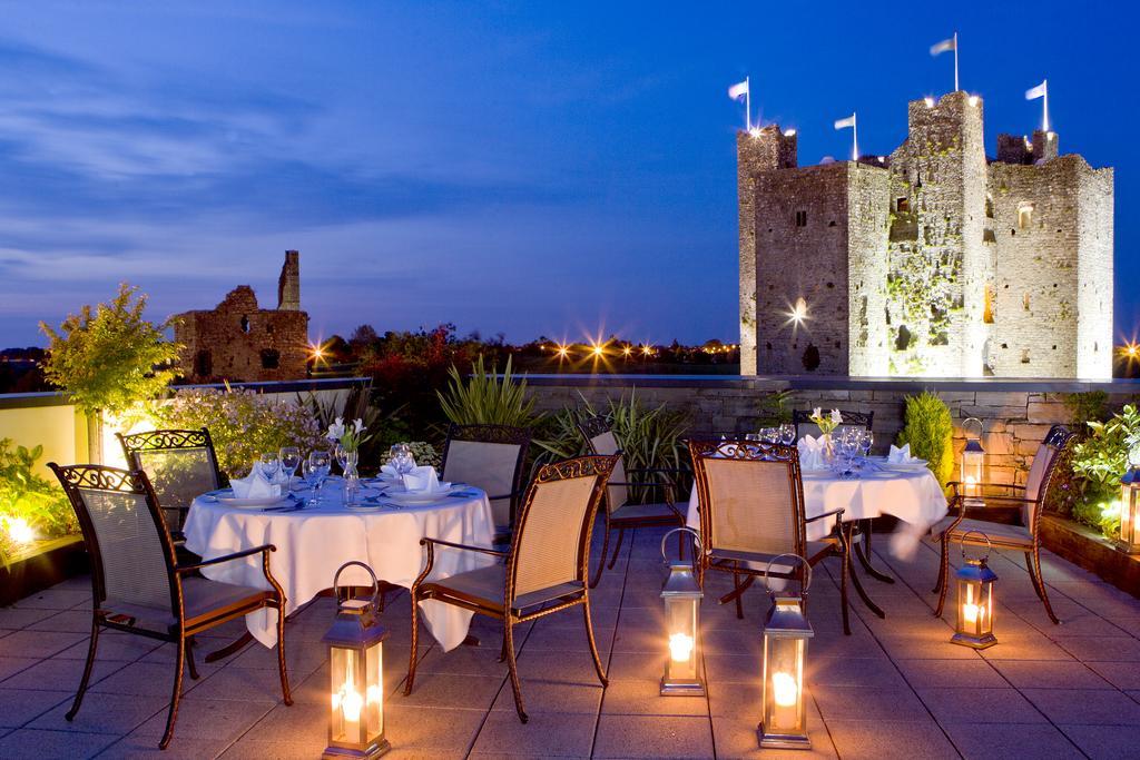 Trim Castle Hotel Екстериор снимка