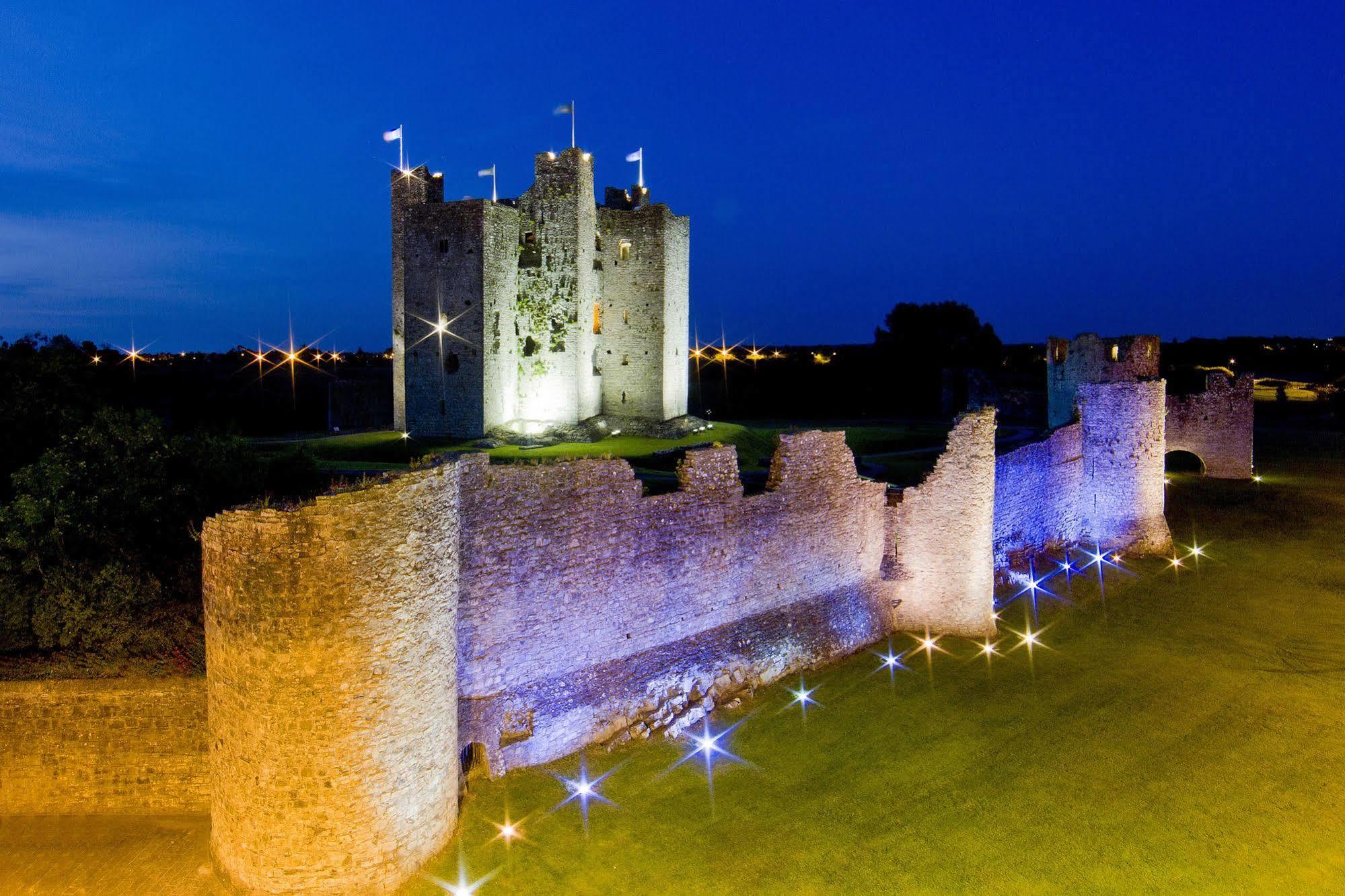 Trim Castle Hotel Екстериор снимка