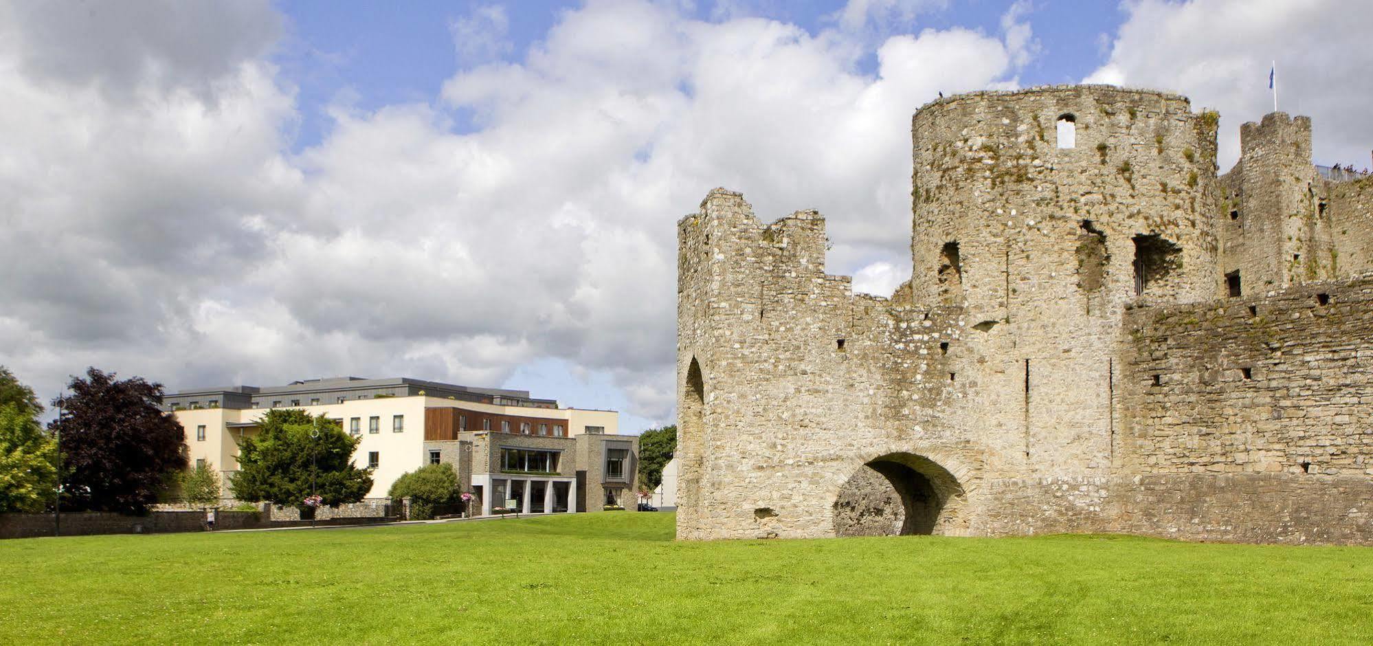 Trim Castle Hotel Екстериор снимка